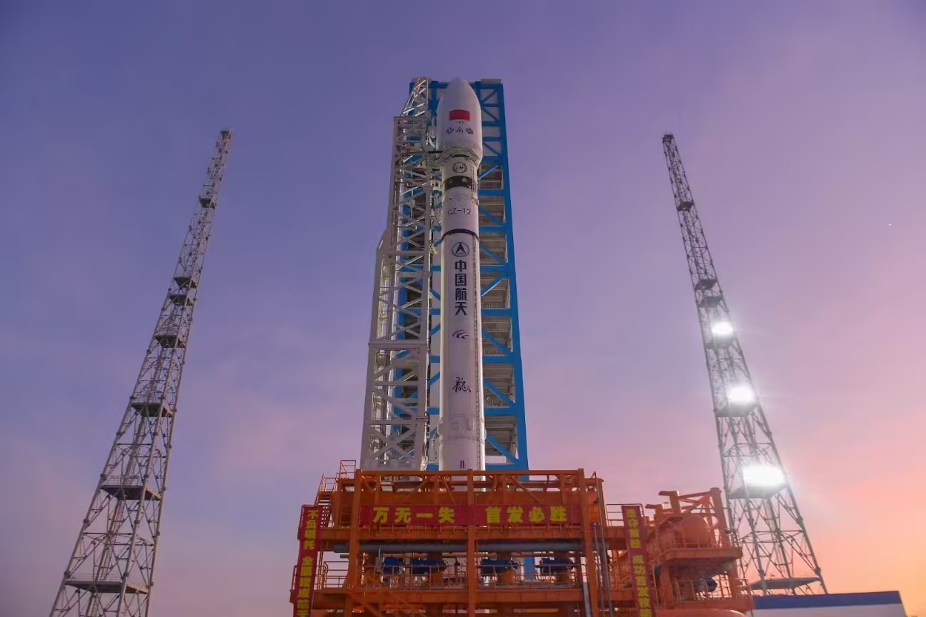 热烈祝贺丨我国4米级直径运载火箭长征十二号首飞圆满成功